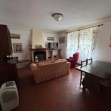 La Casa Dei Nonni Pietrasanta